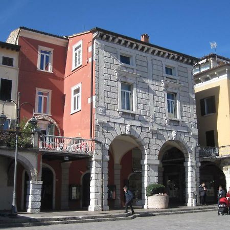 Palazzo Del Provveditore T02294 Desenzano del Garda Bagian luar foto